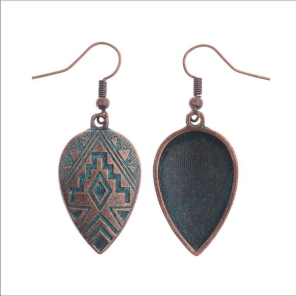 Blue patina copper tribal design dangle earrings - Picture 4 of 7